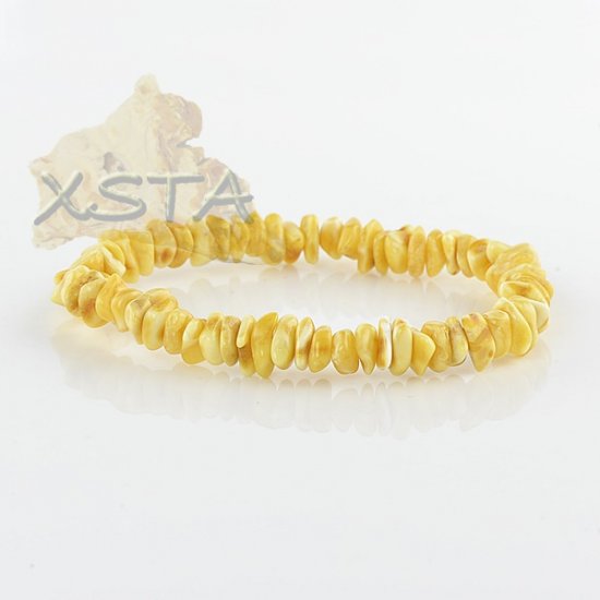 Milky chips amber bracelet